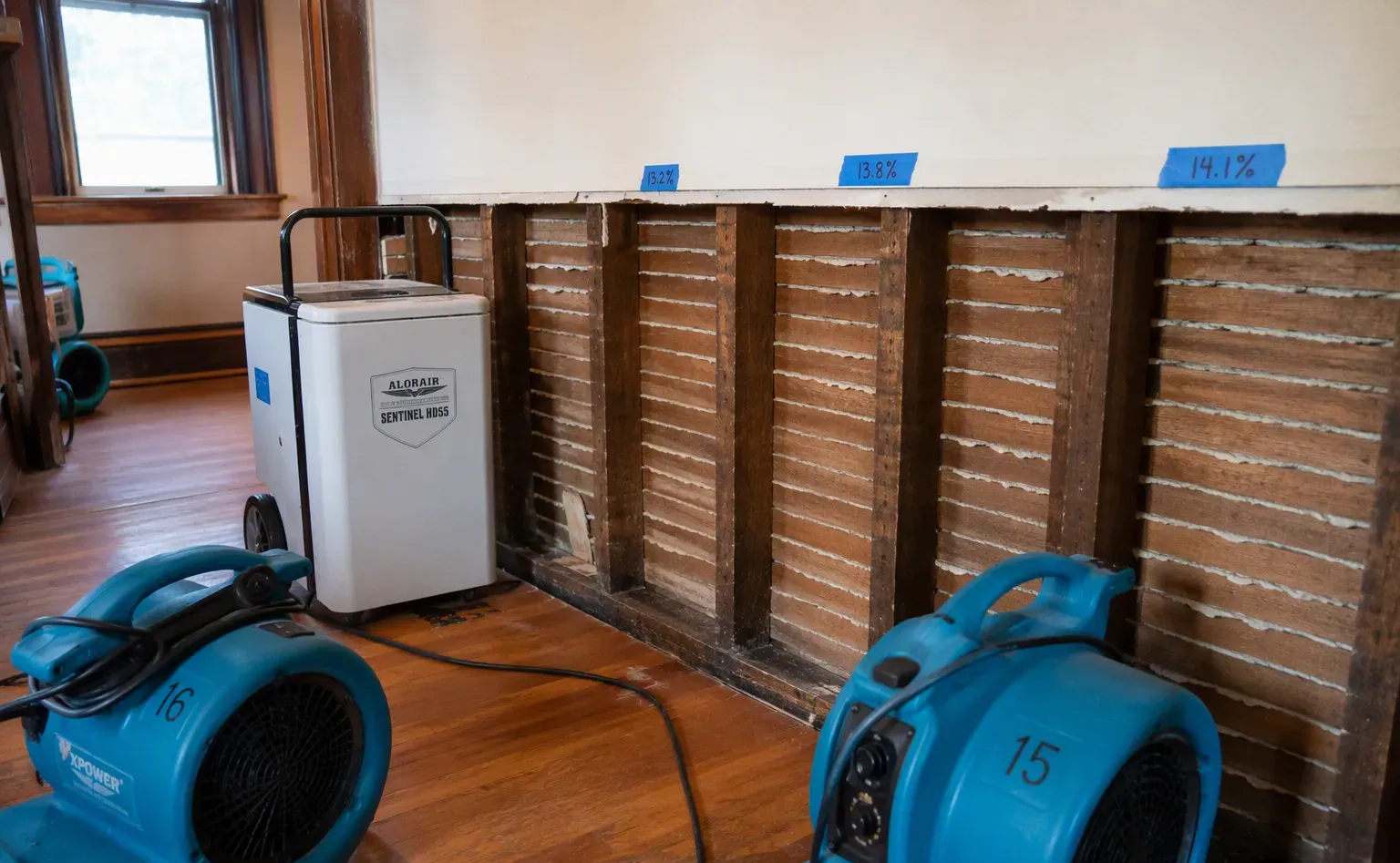 Structural drying with dehumidifiers and air movers in a Greenville home